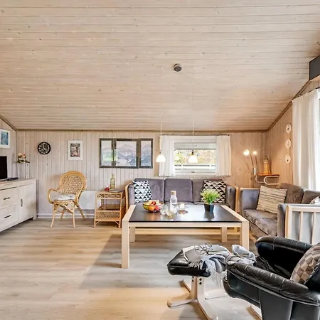 Unni - From The Sea By Interhome Feriehus